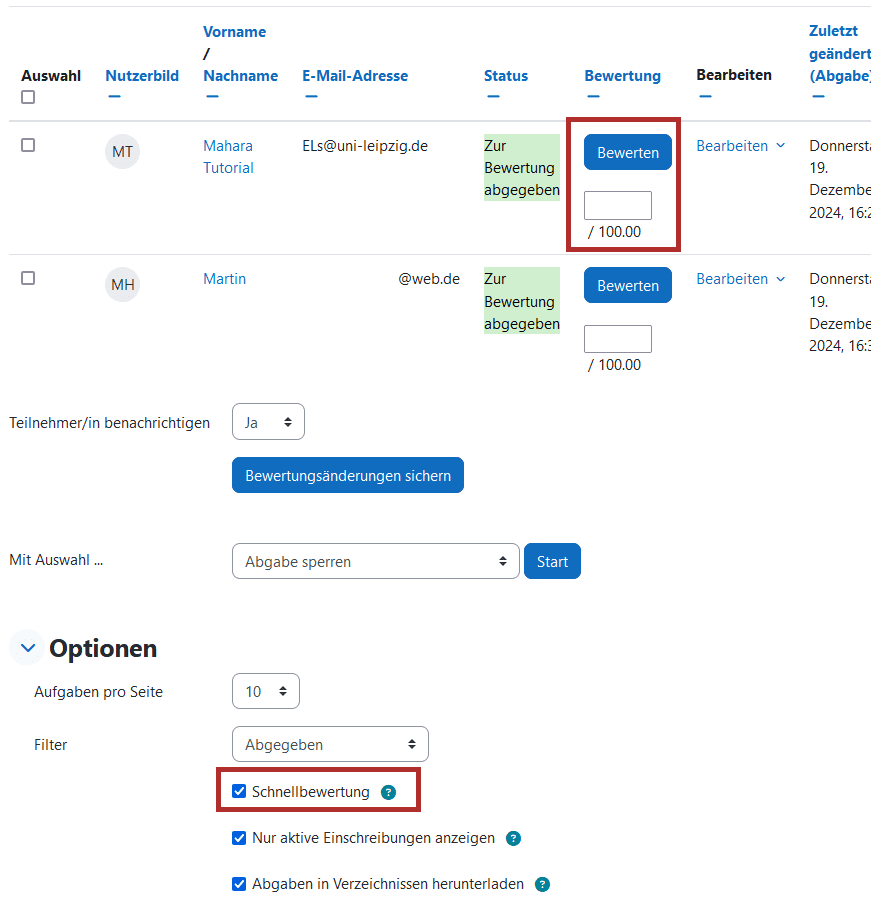 Screenshot der Tabelle aller Abgaben in der Ansicht "Alle Abgaben anzeigen" u.A. mit Nutern, Email, Status, Bewertungsoptionen, Bearbeitung, Terminen und Verweis auf die eingereichten Abgaben. Im Unteren Bereich ist unter Optionen die Checkbox "Schnellbewertung" aktiviert. In der Tabelle ist in der Spalte "Bewertung" neben einen Button "Bewertung" zusätzlich ein Eingabefeld in jeder Zeile.