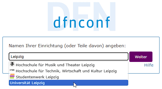 Drop-Down-Liste mit Einrichtungen, eingegeben wurde "Leipzig", in der Liste stehen vier Einrichtungen, an letzter Stelle "Universität Leipzig", rechts daneben ein lilafarbener Knop "Weiter"