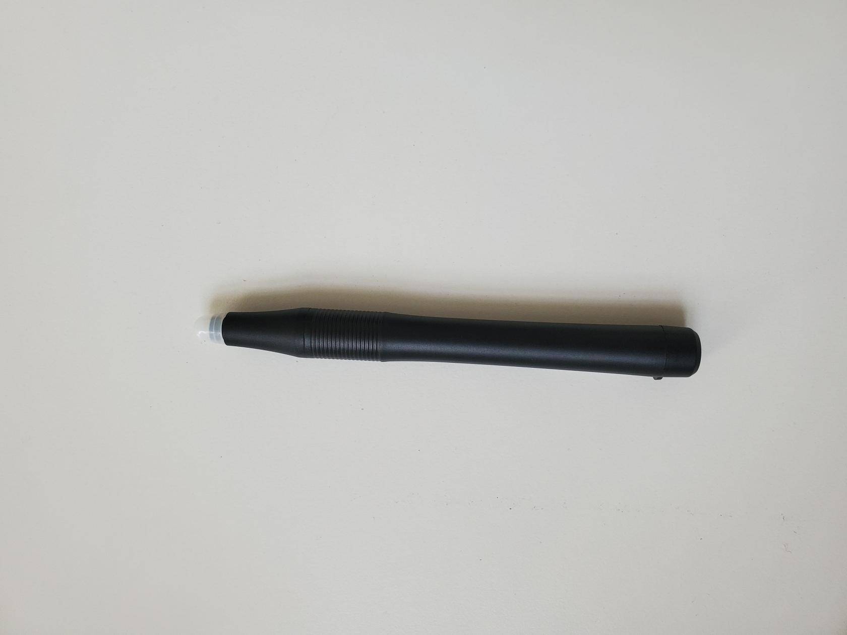 Vivitek-Eingabestift zusammen gebaut.