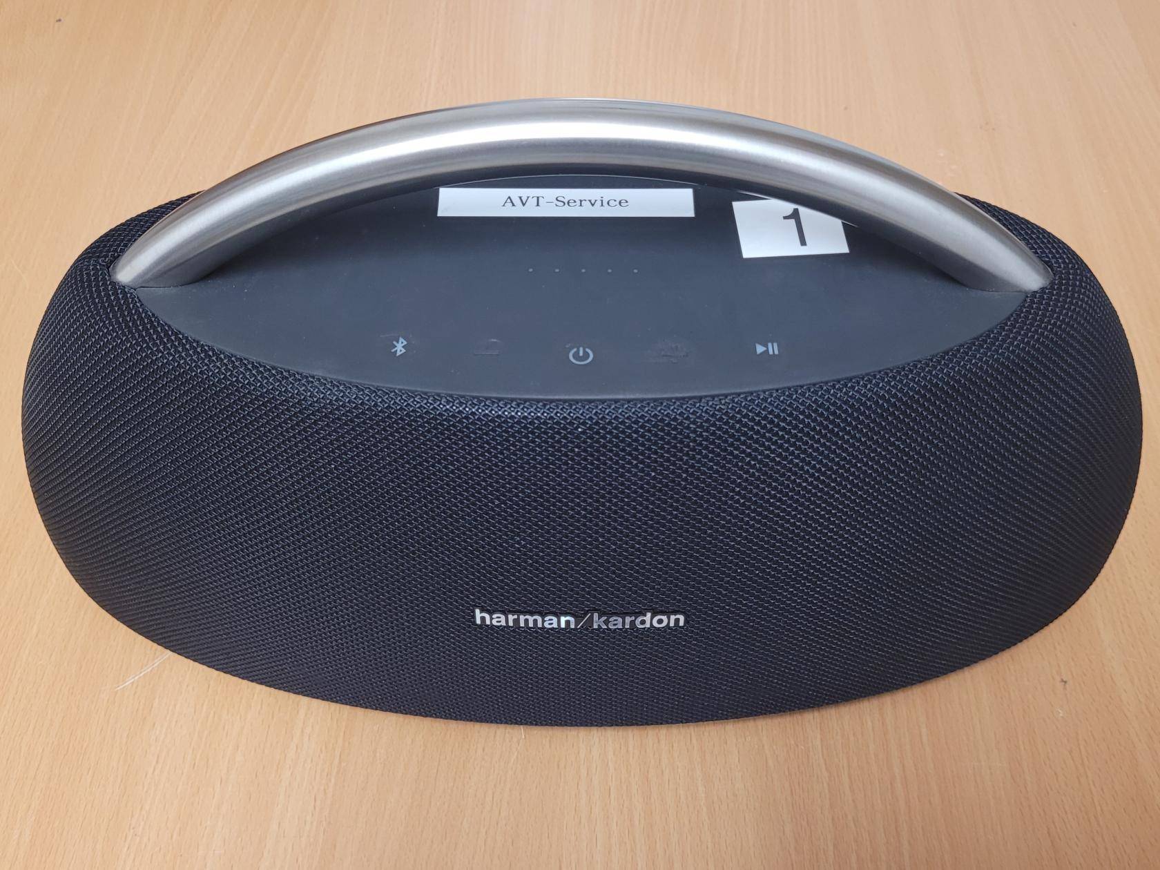 schwarzer Bluetooth-Lautsprecher mit Tragegriff