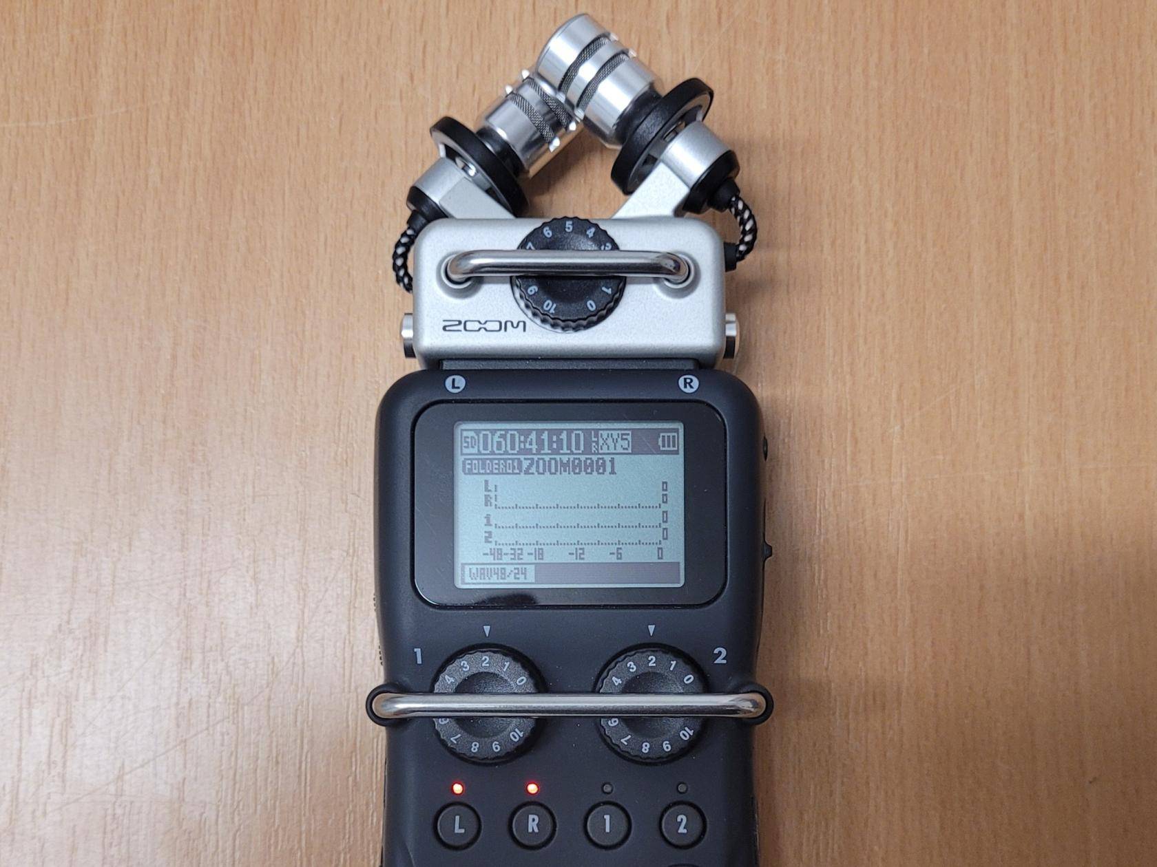 Vorderseite des Audio Recorders mit ausgewähltem Stereo-Kanal