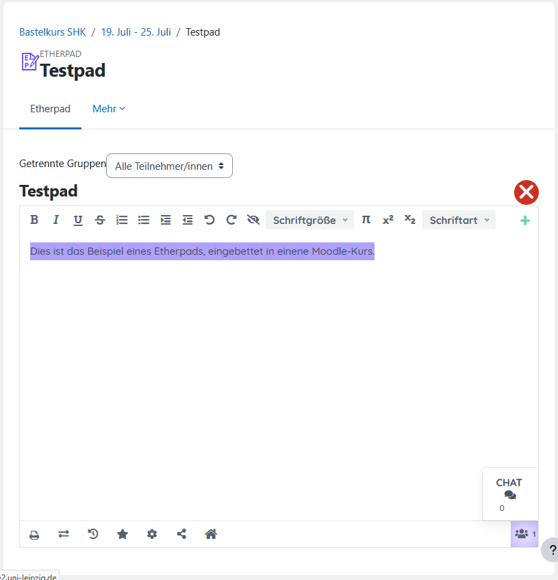 Screenshot einer geöffneten Etherpad Aktivität. Unter den Taskleisten und dem Dropdown-Menü "Getrennte Gruppen" ist das komplette Etherpad in der Webseite eingbettet und kann wie auf der externen Webseite bedient werden.