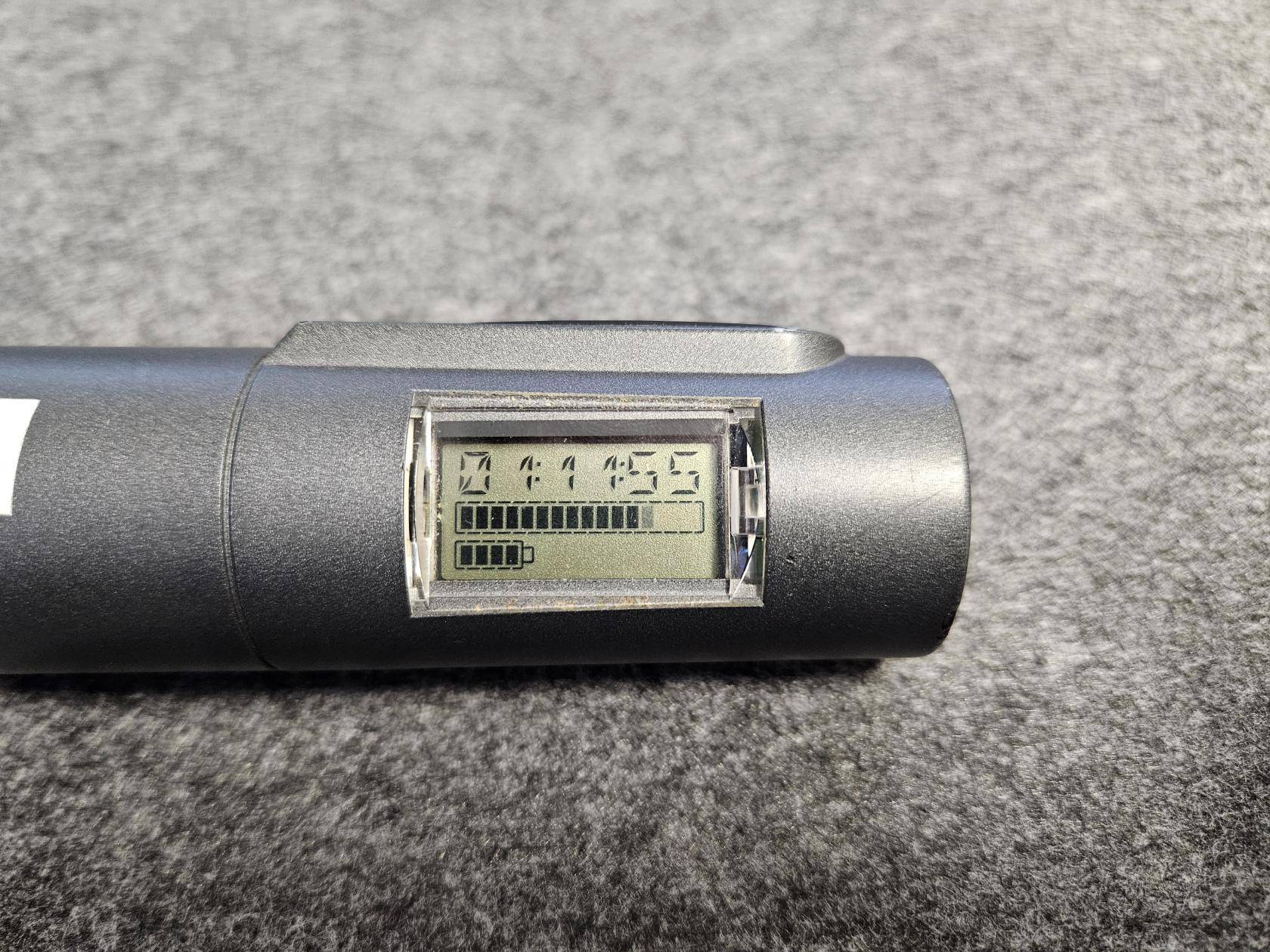 LCD Display am Mikrofongriff