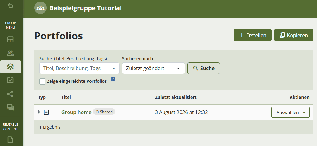 Screenshot der Gruppe "Beispielgruppe" bei ausgewählter Seite "Portfolios" in der Tableiste im oberen Bereich. Im rechten Bereich die Buttons "Erstellen" und "Kopieren", darunter Eingabefelder "Suche" und "Sortieren nach" und der Button "Suche". Darunter in Tabellenzeilen die Portfolios der Gruppe aufgelistet. Durch Klick auf den Namen kann der entsprechende Portfolio geöffnet werden. Im unteren rechten Bereich jeder Zeile der Button "Weitere Optionen".